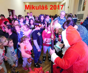 Aktuality / 7.12.2017 Mikulášsky večierok pre Sklabinské deti  - foto